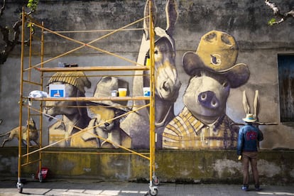 El artista parisiense Harry James fue uno de los participantes del Festival Gargar de Penelles, en Lleida, de 2018.