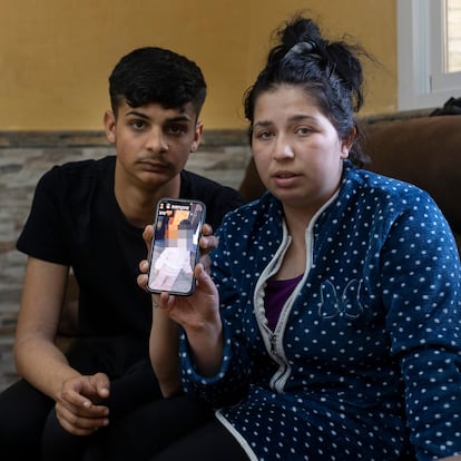 08/04/2025: Plasencia. Muere una niña de dos años tras recibir un disparo en Plasencia. En la imagen Iván Montaño y Alba Silva, padres de la niña.
FOTO: JORGE ARMESTAR