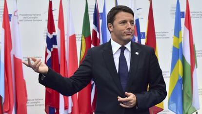El primer ministro italiano, Renzi, en la cumbre de Milán.