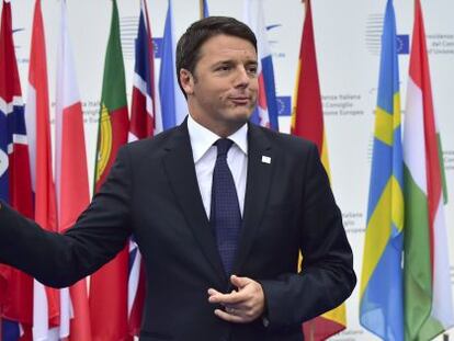 El primer ministro italiano, Renzi, en la cumbre de Mil&aacute;n.