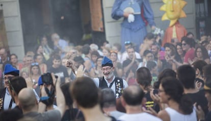 Los &#039;trabucaires&#039; de Gr&agrave;cia dan el toque de inicio de las fiestas.