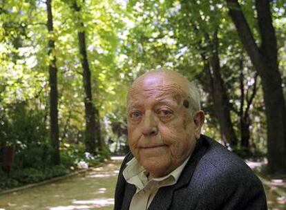 Jiménez Lozano, en el parque del Campo Grande de Valladolid.