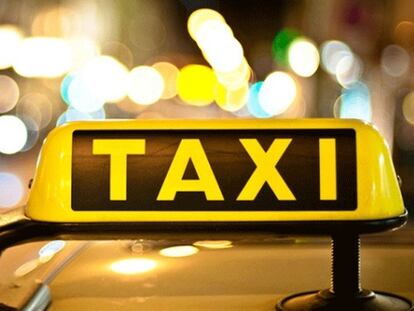 Las mejores aplicaciones para pedir un taxi estas vacaciones desde el móvil