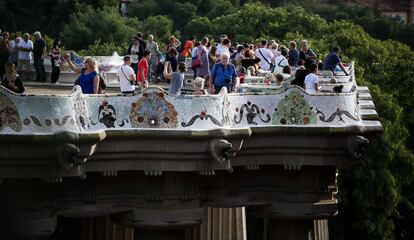 Visitants al Park Güell de Barcelona.