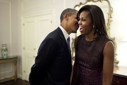 El presidente Obama comparte confidencias con su esposa, Michelle, en el hotel Waldorf Astoria de Nueva York durante un descanso de la Asamblea General de la ONU, en septiembre de 2011.