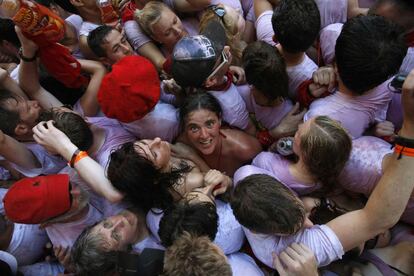 Miles de personas han abarrotado la plaza del Castillo