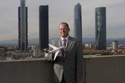 Stephen Semsch se muestra orgulloso del aumento de pasajeros de Lufthansa en España.