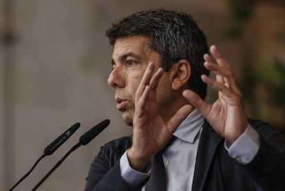 El presidente de la Generalitat, Carlos Mazón, interviene durante la presentación de la nueva carpeta ciudadana del Plan Simplifica de la Generalitat, en el Palau de la Generalitat, a 9 de julio de 2025, en Valencia.