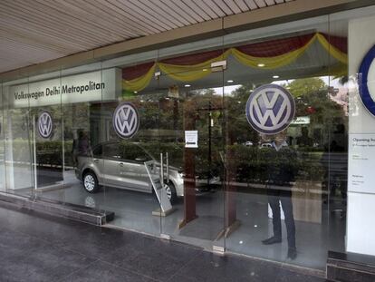 Vista de un concesionario de Volkswagen