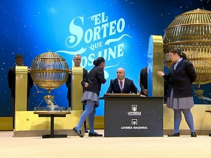 El sorteo de la lotería de Navidad en el Teatro Real de Madrid.