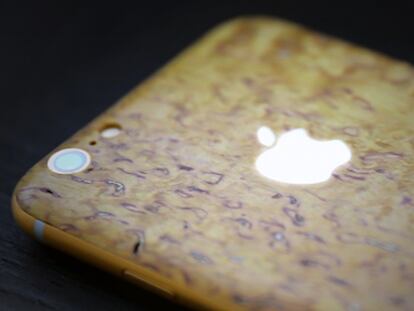 A la venta modelos especiales del iPhone 6 con carcasas de madera, cristal de zafiro y piel de cocodrilo