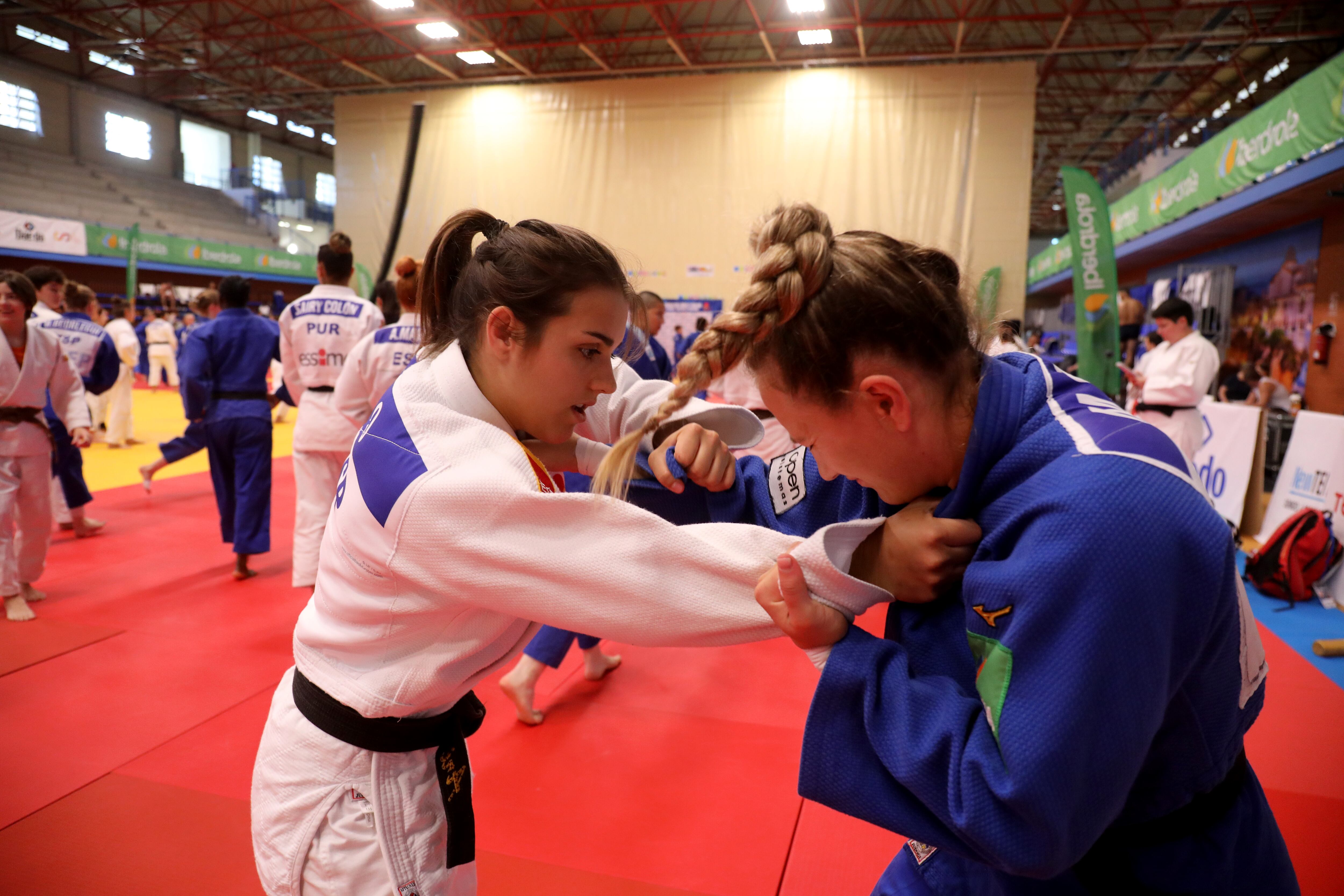 Ariane Toro, entrenando en Benidorm.