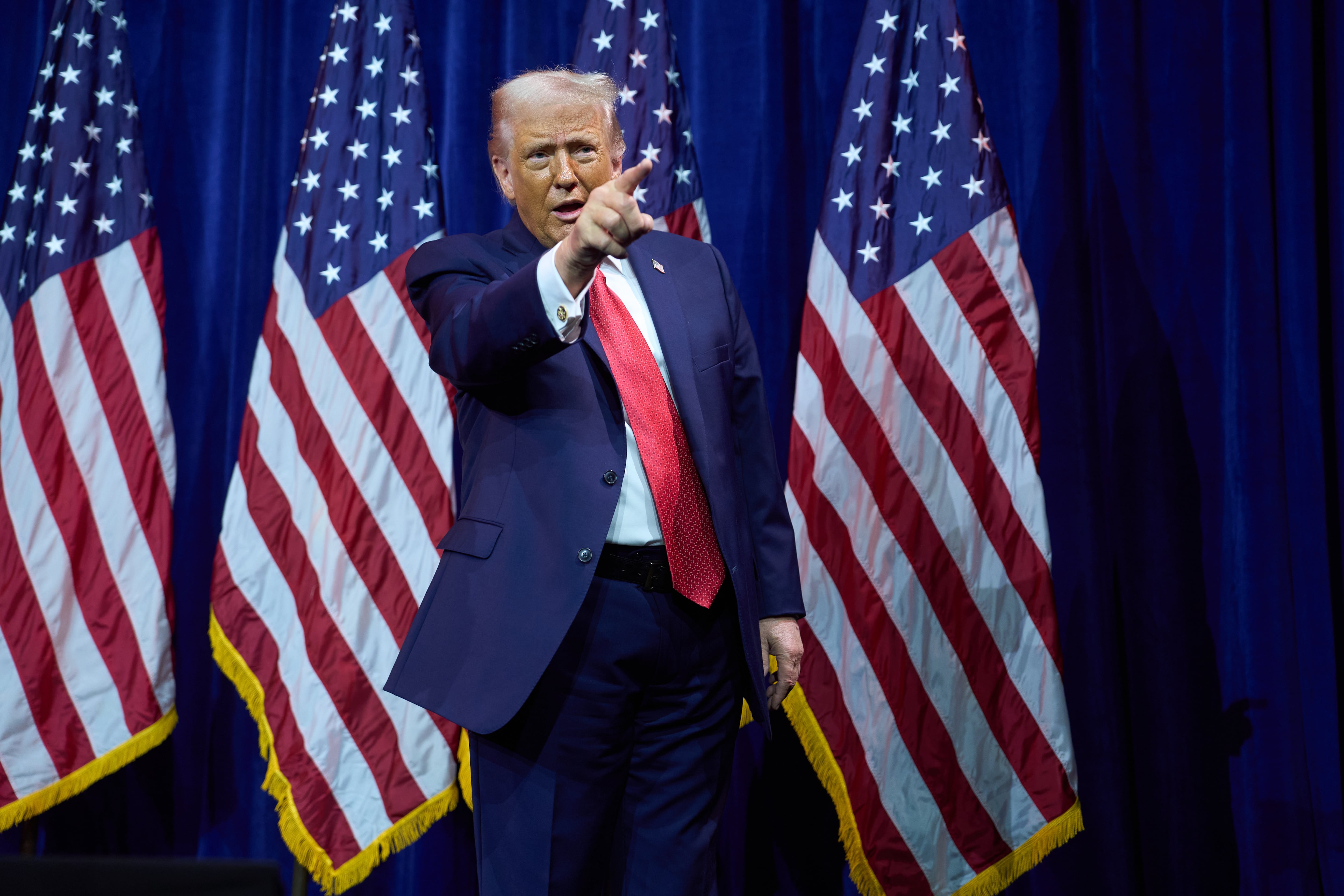Trump's Power Intoxication - El País - Мнение