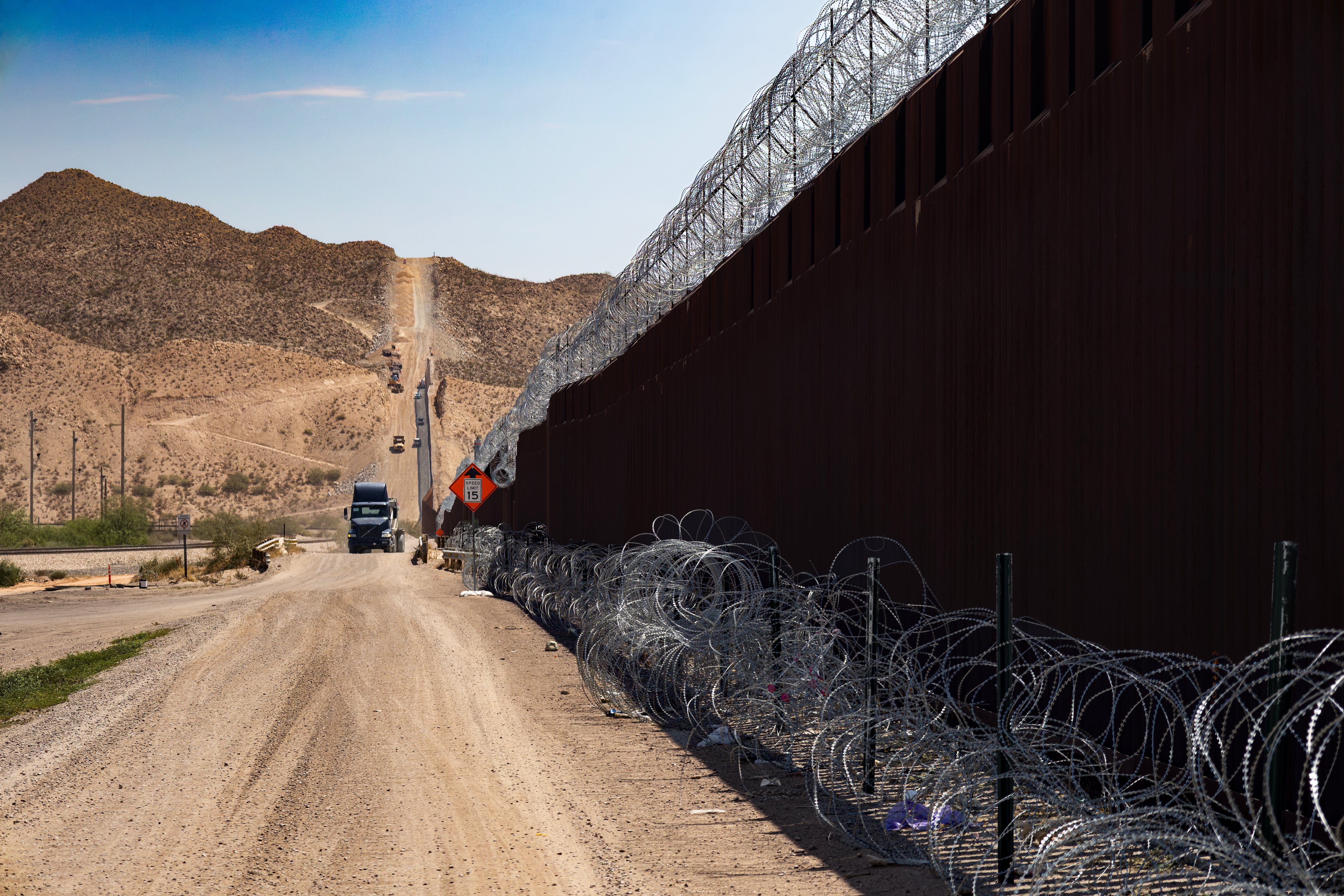 “Nuestra frontera está cerrada”: la ofensiva de Trump para llegar a migración cero y los túneles que la desafían
