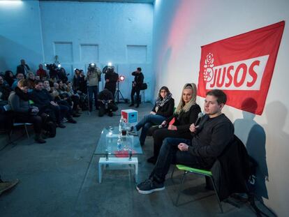 Kevin Kuehnert, l&iacute;der de Jusos, habla al p&uacute;blico en Leipzig (Alemania), el pasado viernes.