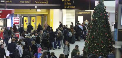 Pasajeros en el aeropuerto de Gatwick