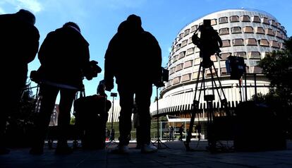 Medios de comunicación a las puertas del Tribunal Constitucional en enero pasado.