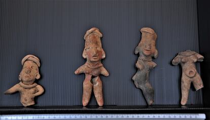 Figurillas similares a las que se encuentran en sitios del periodo Preclásico (1200-600 a.C.) como Copilco o Cuicuilco, también en Ciudad de México.