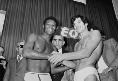 Rocky Valdez junto al también boxeador, el francés GratienTonna, en 1974.