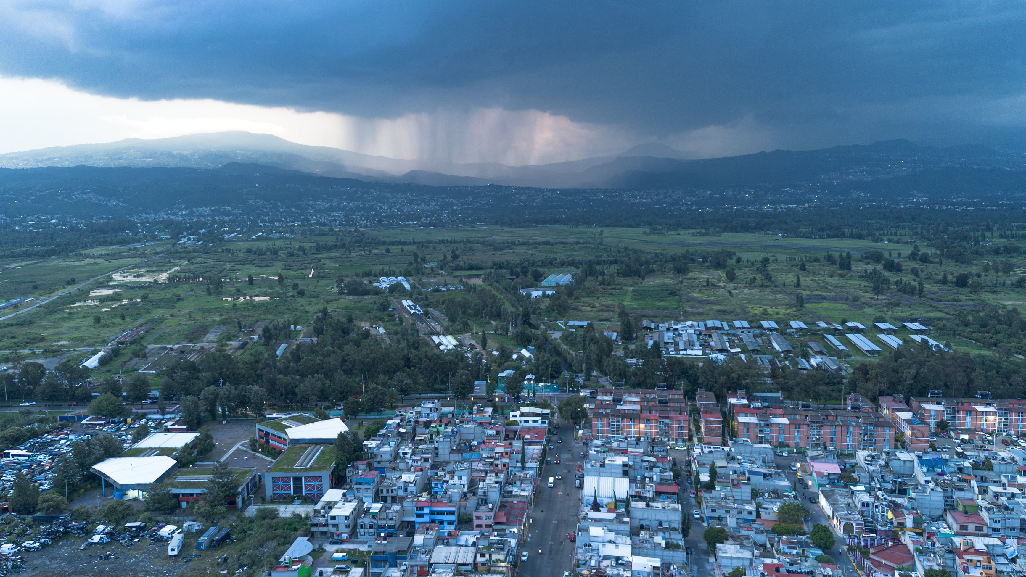 Vista aérea de las precipitaciónes en la alcaldía Tlahuác.