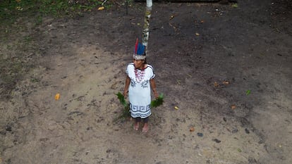 Zoila Ochoa Garay prepares for a traditional dance at the ancestral long house.