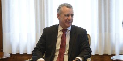 El lehendakari, Iñigo Urkullu, durante la recepción al embajador de Georgia.