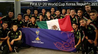 El equipo de México en su arribo a Corea del Sur