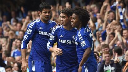 Oscar celebra un gol junto a Willian y Diego Costa.