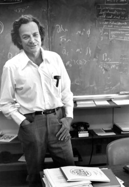 Feynman en su despacho del Instituto de Tecnología de California, en 1974.