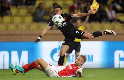 Hernández durante un partido de Champions