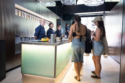La nueva heladería de Albert Adrià en Barcelona, Gelato Collection, tiene un interiorismo creado por el estudio El Equipo Creativo.
