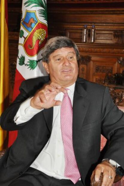 Raúl Díez Canseco.