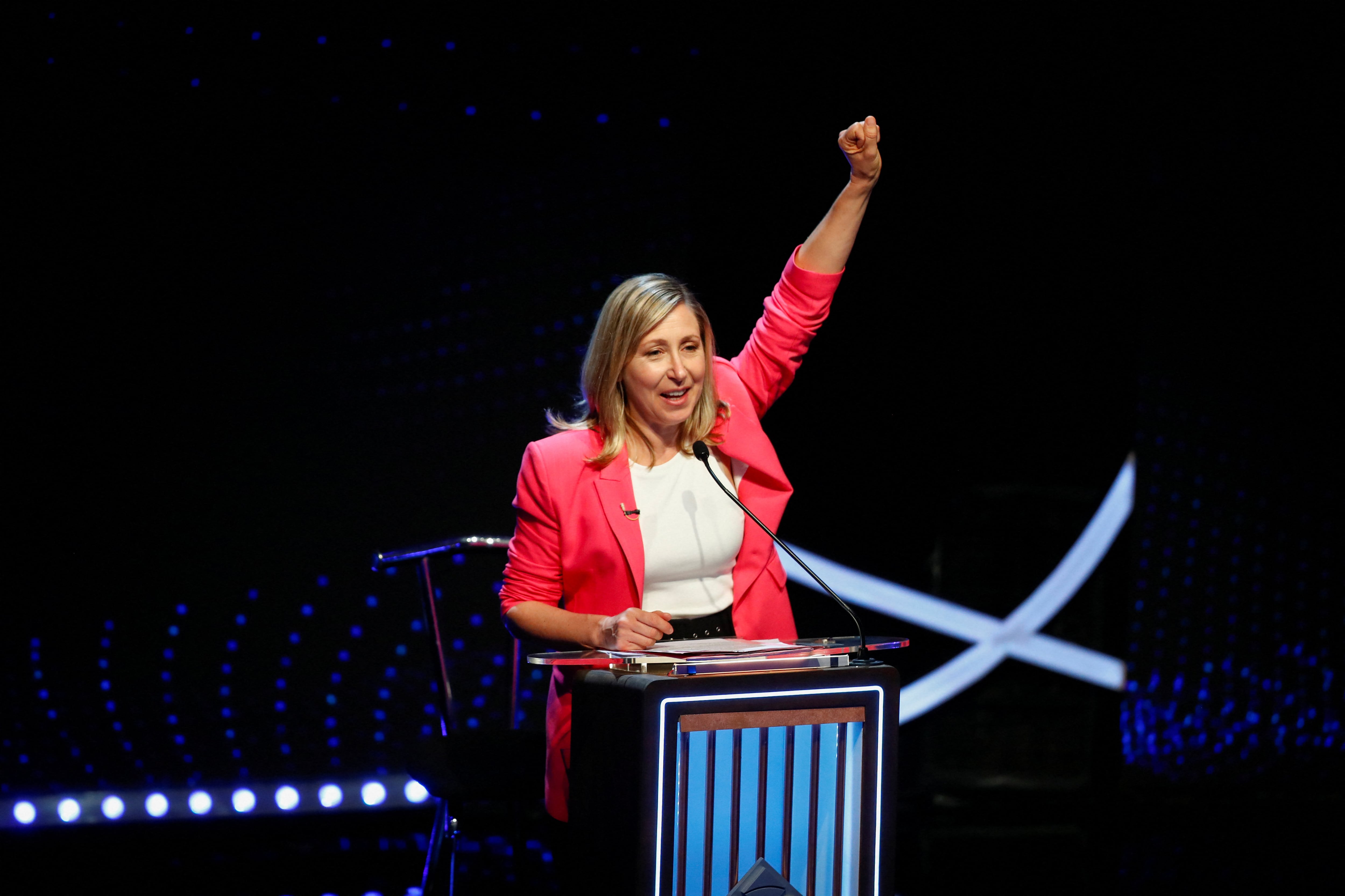 Myriam Bregman, la trotskista que llama “gatito mimoso” a Milei y es la política con mejor imagen