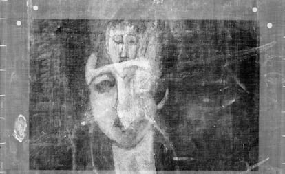 Retrato de una mujer oculto bajo la obra 'Retrato de una niña' de Amadeo Modigliani.