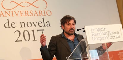 Ray Loriga, premio Alfaguara 2017, en el Hotel Ritz.