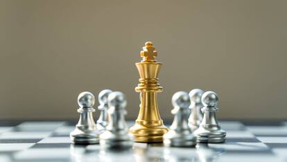 La plata hace sombra al oro como activo refugio