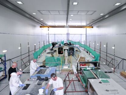 El proceso de construcción del barco.