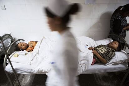 Hospital del condado de Ludian, donde han sido trasladados algunos de los heridos por el terremoto que sacudió Zhaotong, en la provincia de Yunnan, China. 3 de agosto de 2014.