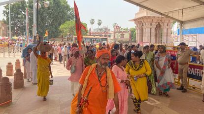 Entrada al templo hindú de Ram, en Ayodhya (India), donde antes hubo una mezquita que fue destruida.