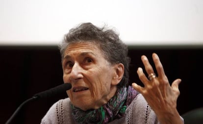 A ativista italiana Silvia Federici durante uma conferência na Espanha em abril de 2018.