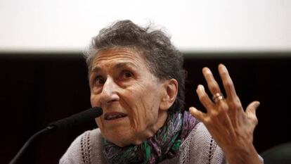 A ativista italiana Silvia Federici durante uma conferência na Espanha em abril de 2018.