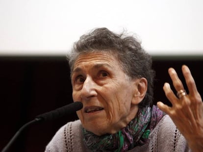 A ativista italiana Silvia Federici durante uma conferência na Espanha em abril de 2018.