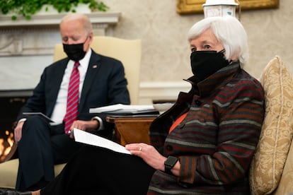 El presidente de Estados Unidos, Joe Biden y la secretaria del Tesoro, Janet Yellen en la Casa Blanca, el pasado 29 de enero.