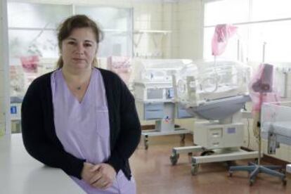 Margarita Araya na área de Neonatología do Fiorito, fechada.