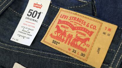 Etiqueta de unos pantalones Levi Strauss.