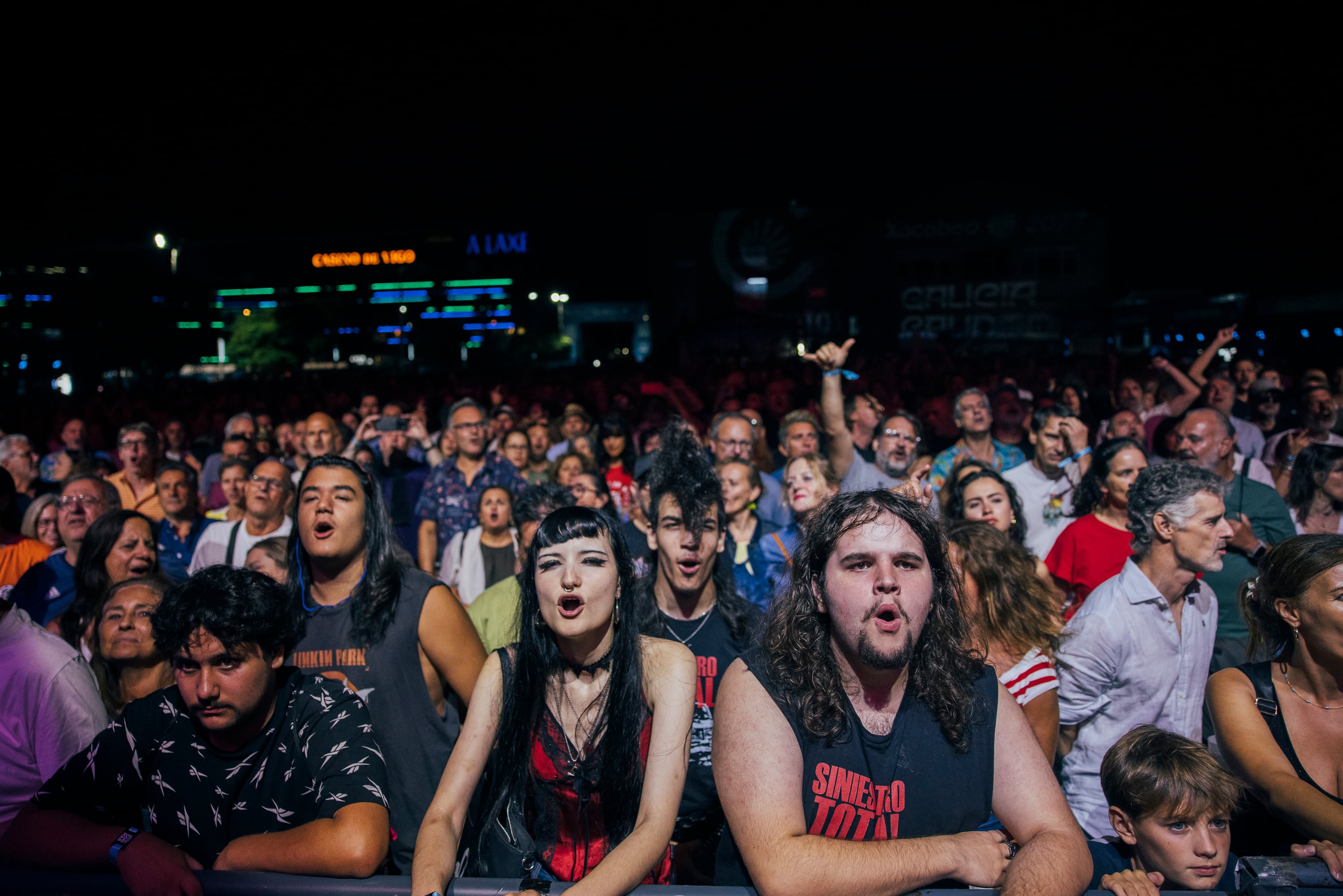Público de todas las edades en el concierto homenaje de la Movida de Vigo el sábado 12 de septiembre.