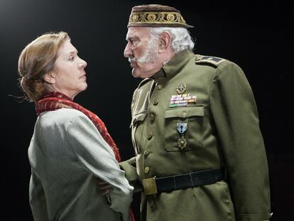 Escena de <i>Los persas,</i> de Esquilo, en el teatro Español de Madrid.