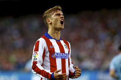 Lamento de Griezmann tras una ocasi&oacute;n fallida.