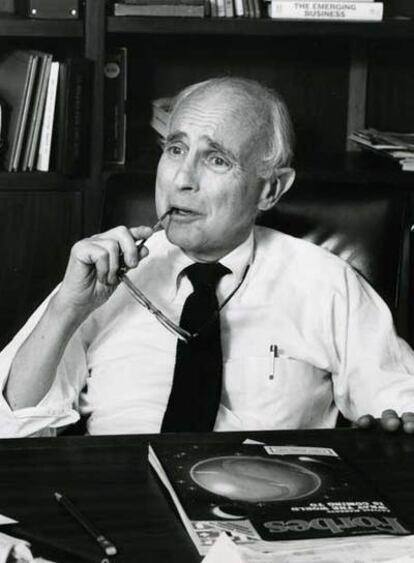 James Michaels, en su despacho de la revista <i>Forbes,</i> en 1984.