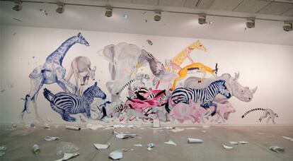 'Estampida' (2013) 3'3 x 10m. Pigmentos minerales sobre papel de vinilo.